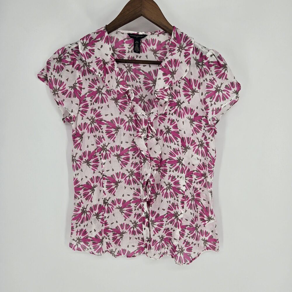 Banana Republic Silk Blend Blouse Medium Feminine Abstract Cap Sleeve